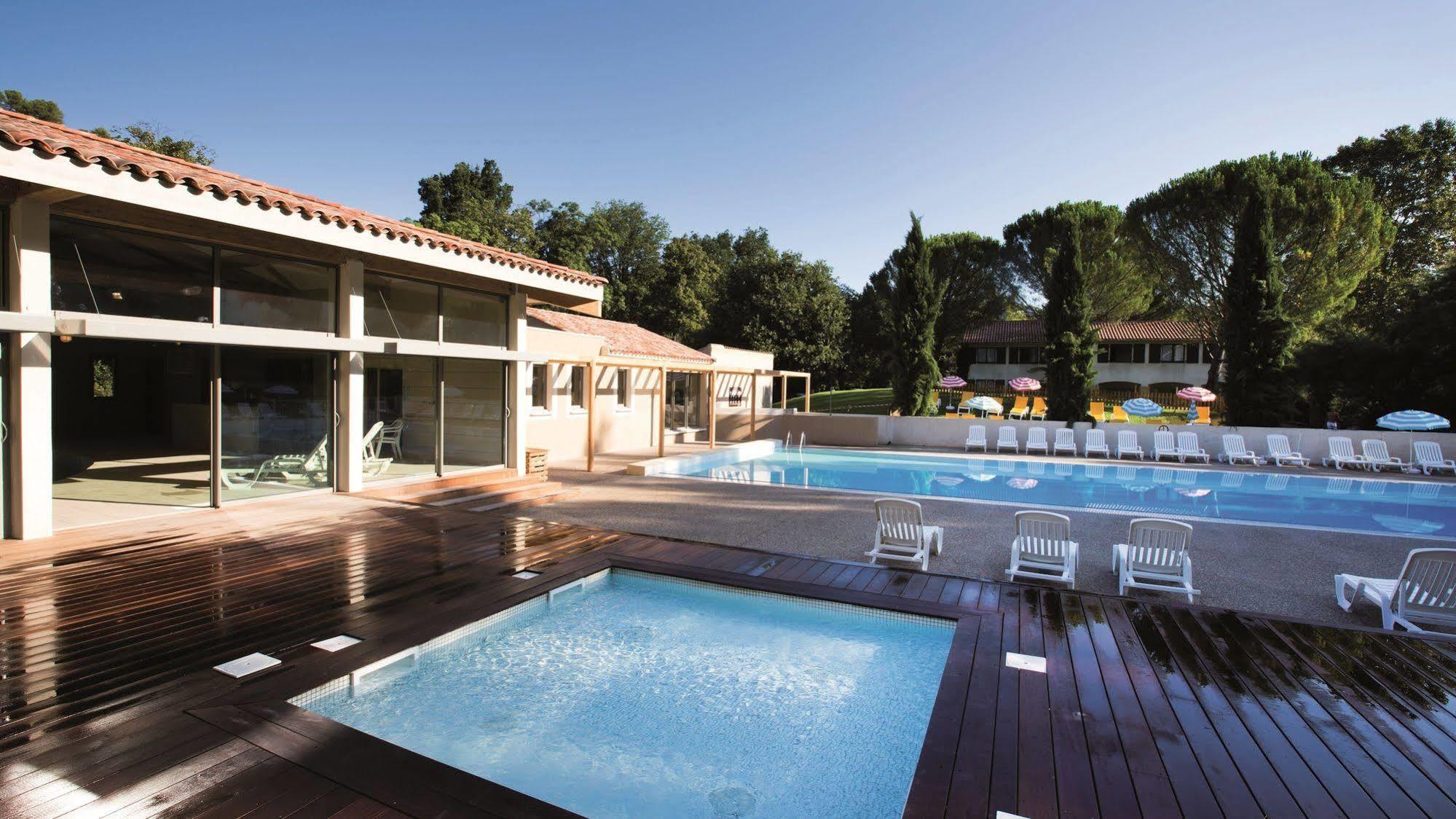 Club Vacances Bleues Domaine De Chateau Laval Греу-ле-Бен Екстер'єр фото
